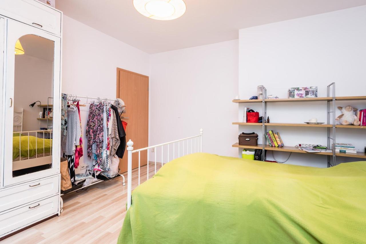 Green Garden Podgorze Apartment Wawelofts Cracovie Extérieur photo